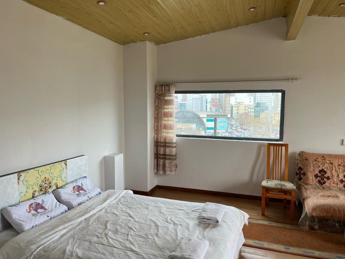 Gana'S Guest House And Tours Ulaanbaatar Esterno foto