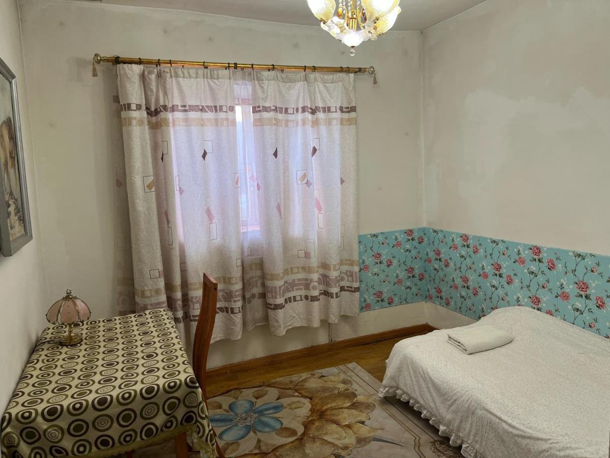 Gana'S Guest House And Tours Ulaanbaatar Esterno foto