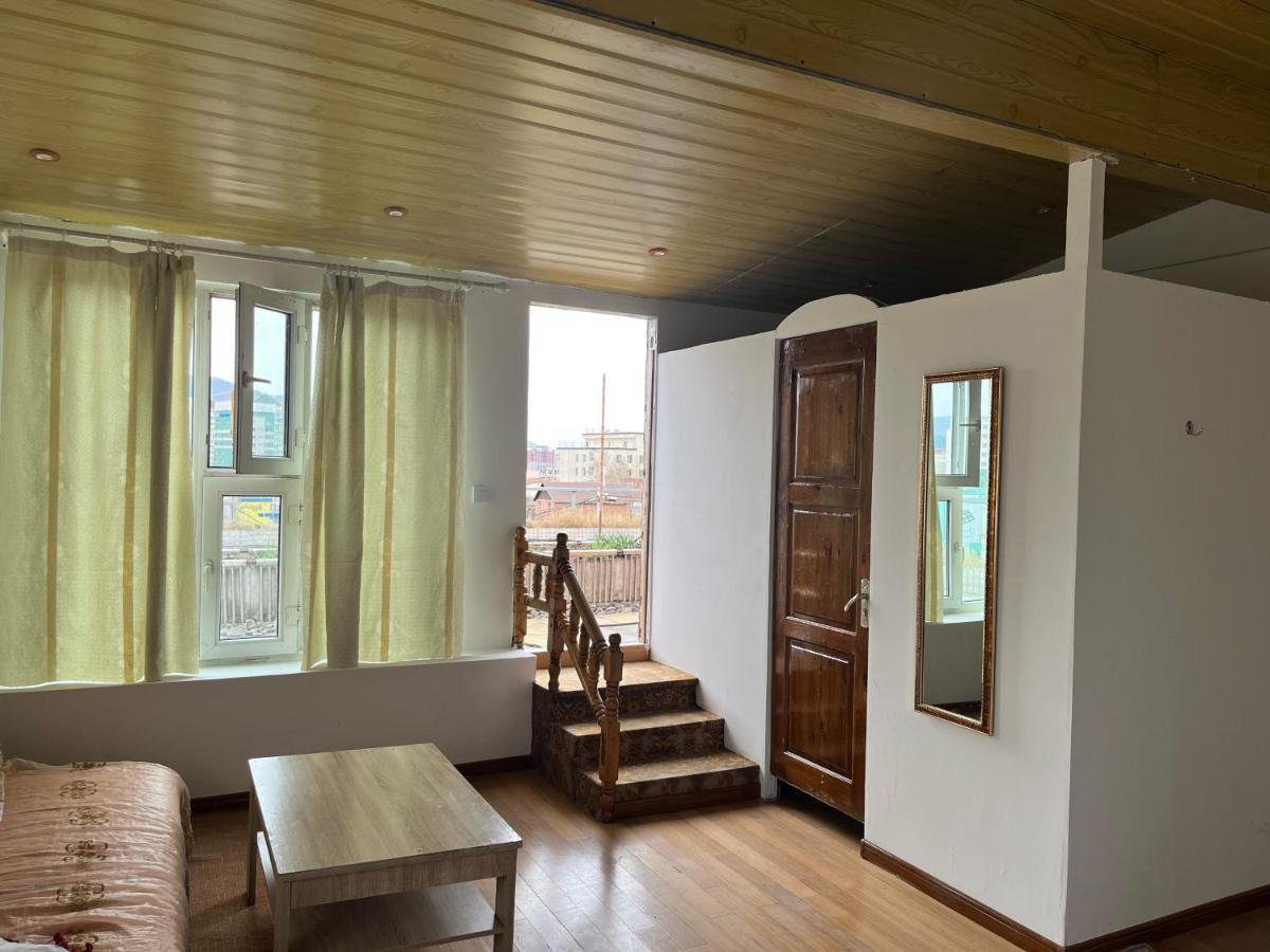 Gana'S Guest House And Tours Ulaanbaatar Esterno foto