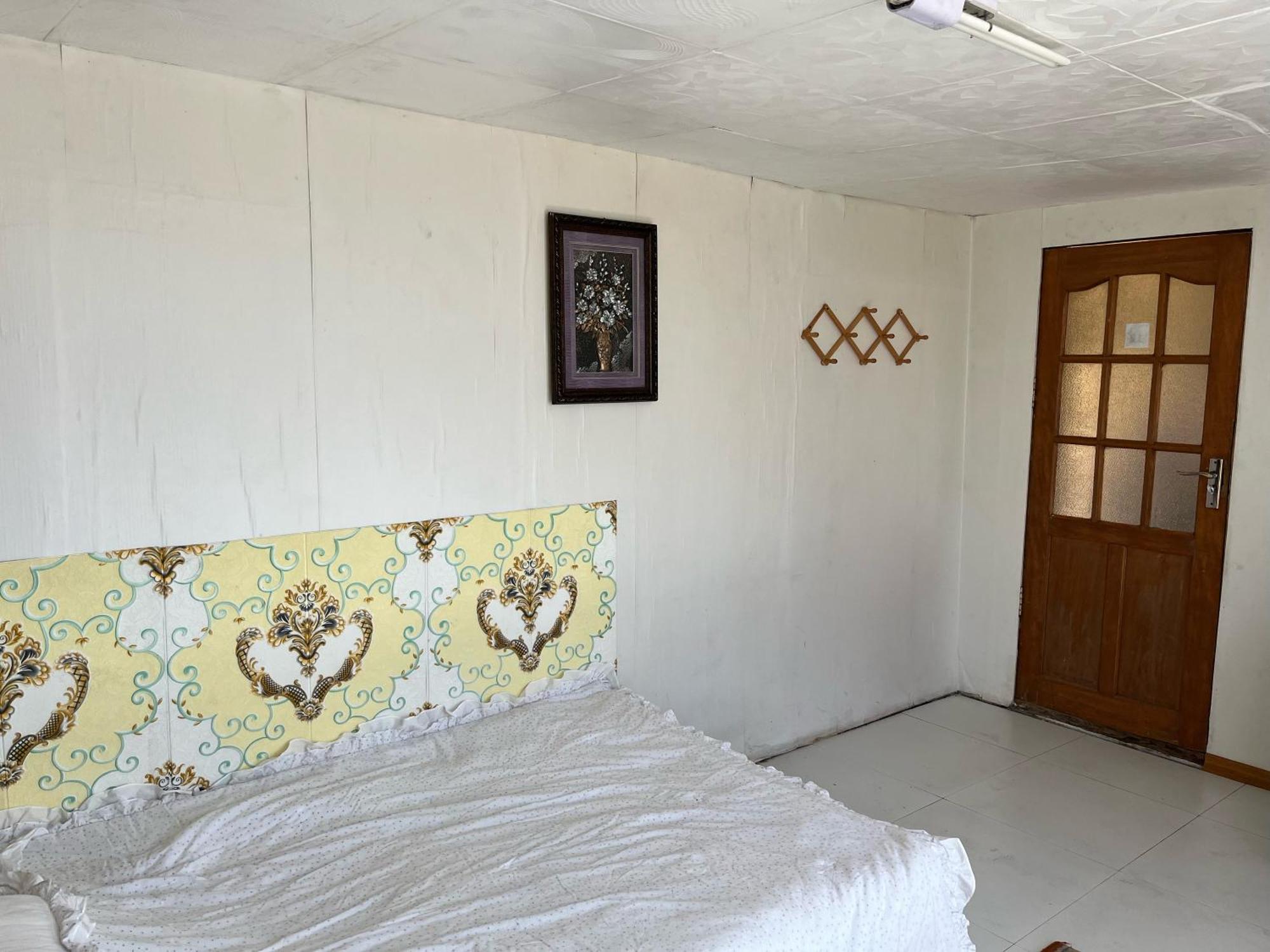 Gana'S Guest House And Tours Ulaanbaatar Esterno foto