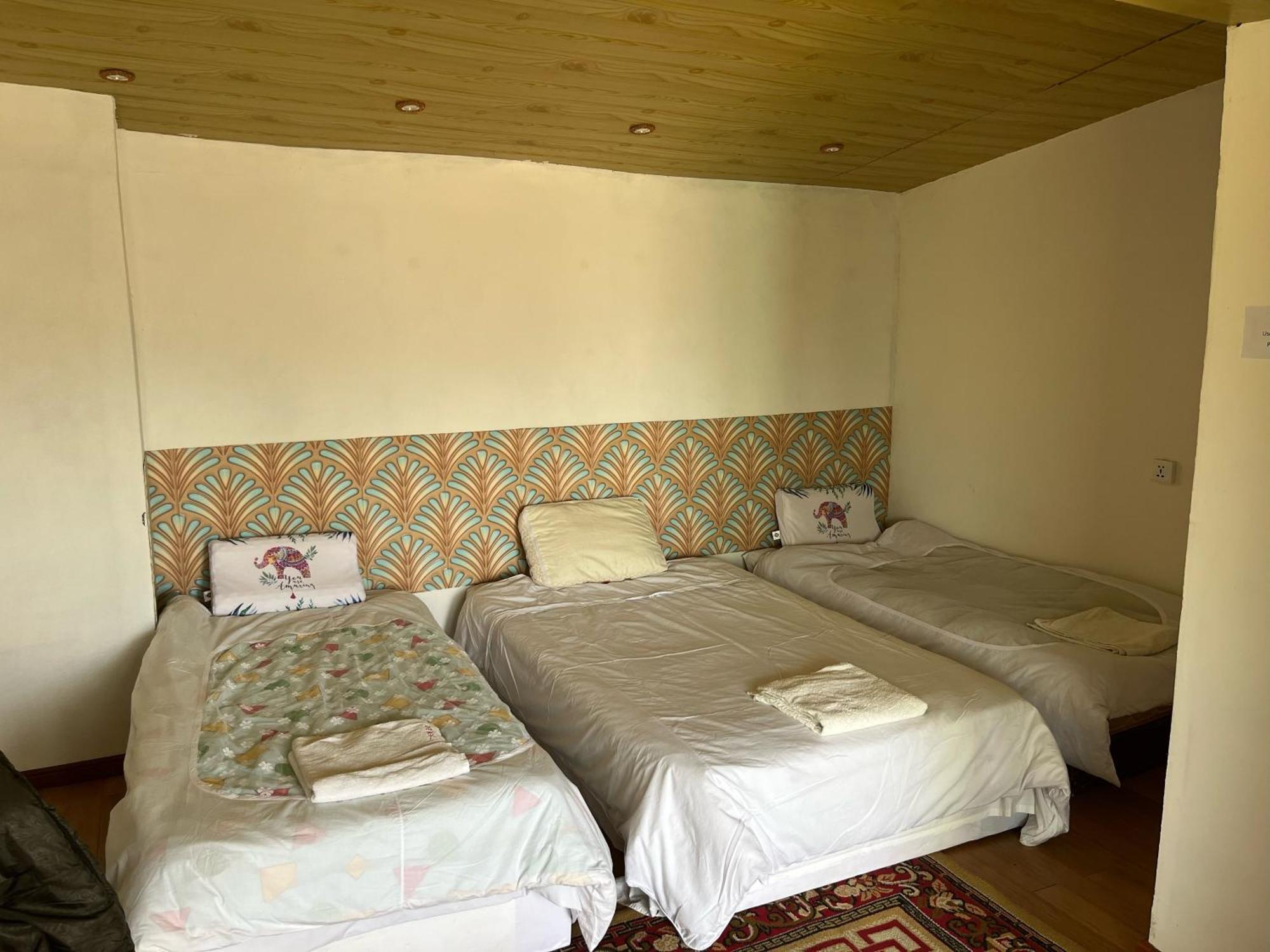 Gana'S Guest House And Tours Ulaanbaatar Esterno foto
