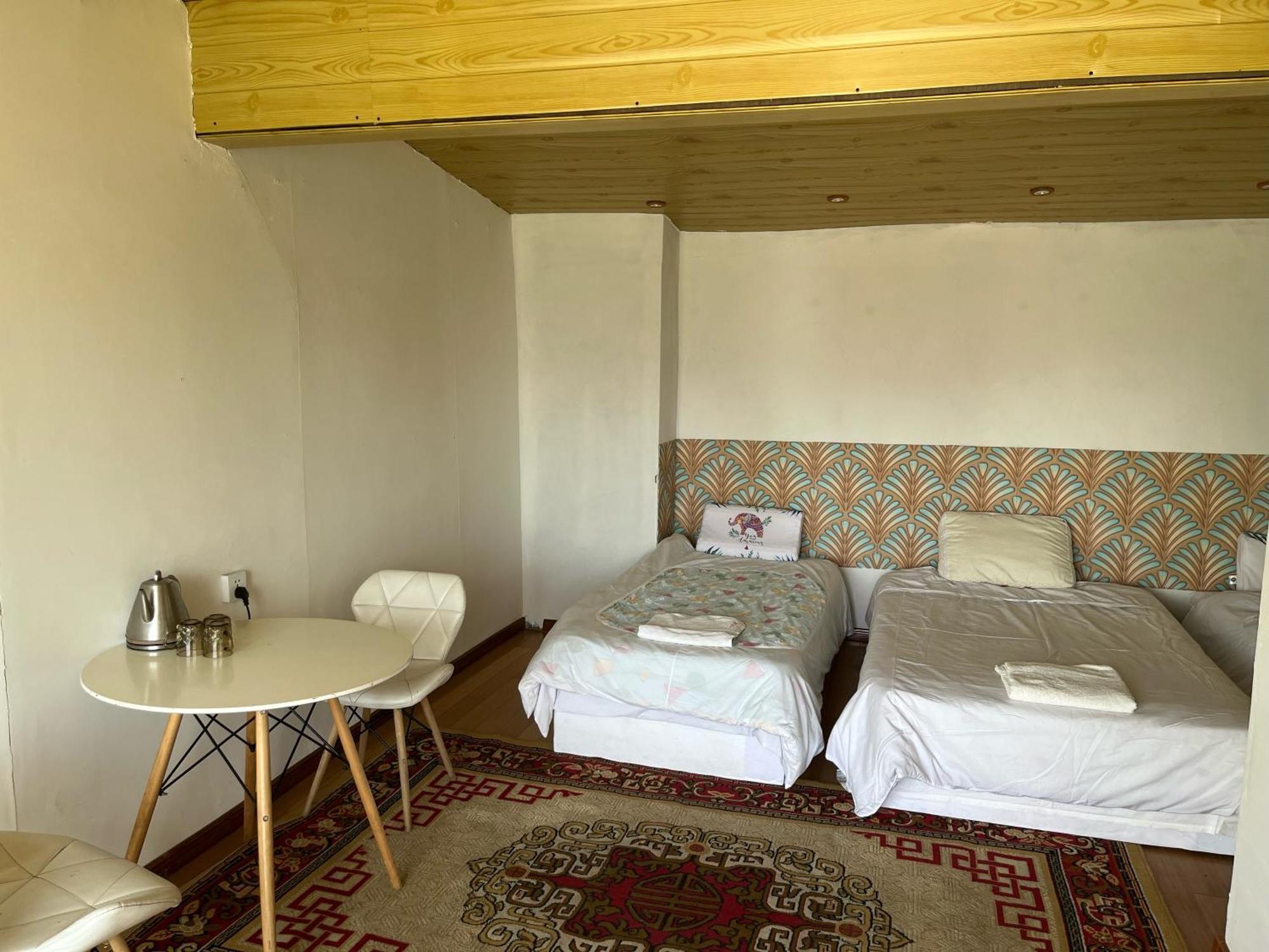 Gana'S Guest House And Tours Ulaanbaatar Esterno foto