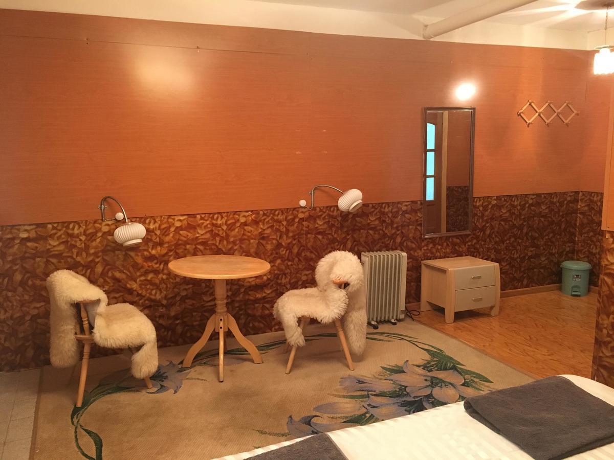 Gana'S Guest House And Tours Ulaanbaatar Esterno foto